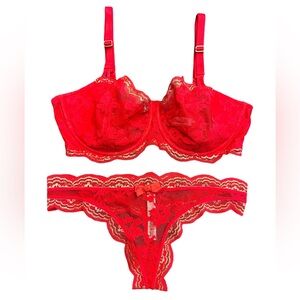VICTORIA'S SECRET VS Dream Angels Red Lace / Metallic Gold Bra/Panty Set 32DD/XS
